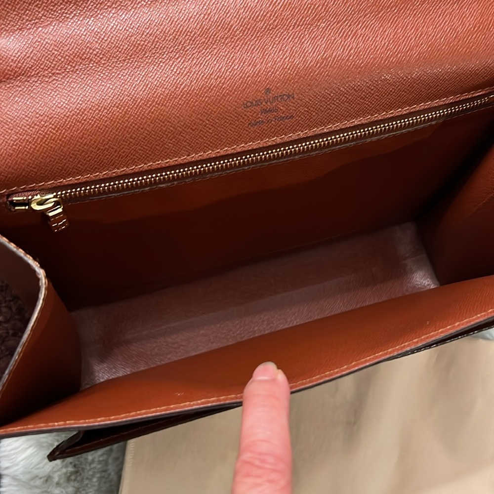 Louis Vuitton Vintage Pre-owned Monceau 28 Crossbody/Shoulder Bag - Picture 11 of 17